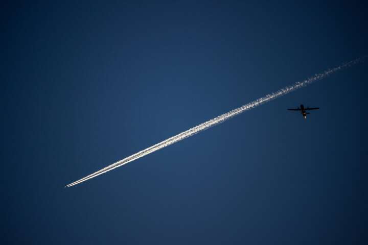photo of contrail