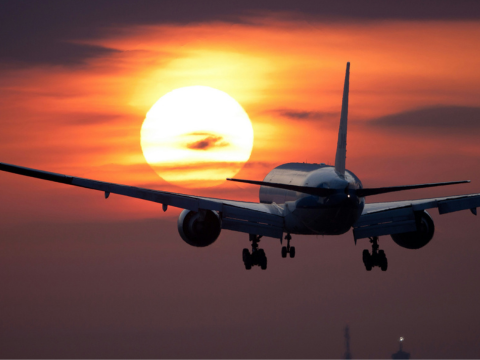 Featured image for Considerable risks remain to the government’s plan to reduce emissions from aviation: CCC warns progress to achieving carbon budgets is under strain